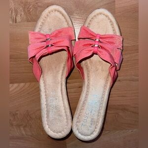 Tuscany by Easy Street Tan Women's Sandals with Pink Bow